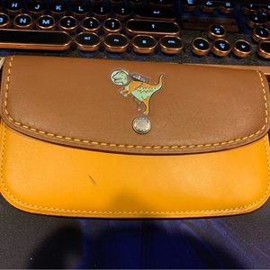 Coach Space Rexy 1941 Clutch